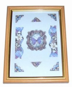 Tablou romantic cu floarea evolutiei spirituale si fluturi