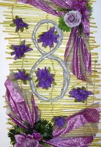 Tablou din bambus cu cifra 8 si elemente decorative