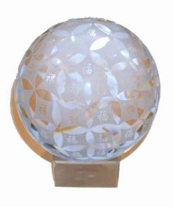 Sfera din cristal optic cu ideograma norocului